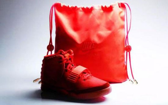 全世界最贵的鞋：Air Yeezy2（Red October） 以1700万美元的价格在网上成交
