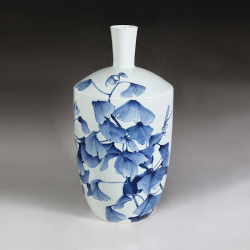 李健《悠闲》江西省高级工艺美术师青花瓷瓶
